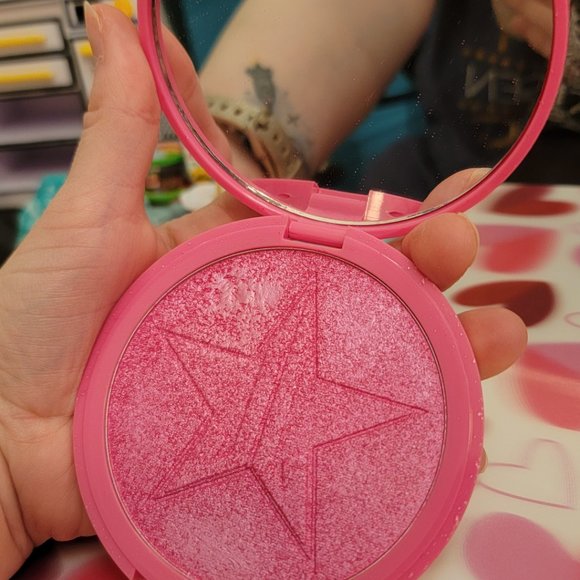 Jeffree Star Regina George Skin Frost Highlighter - Picture 5 of 5